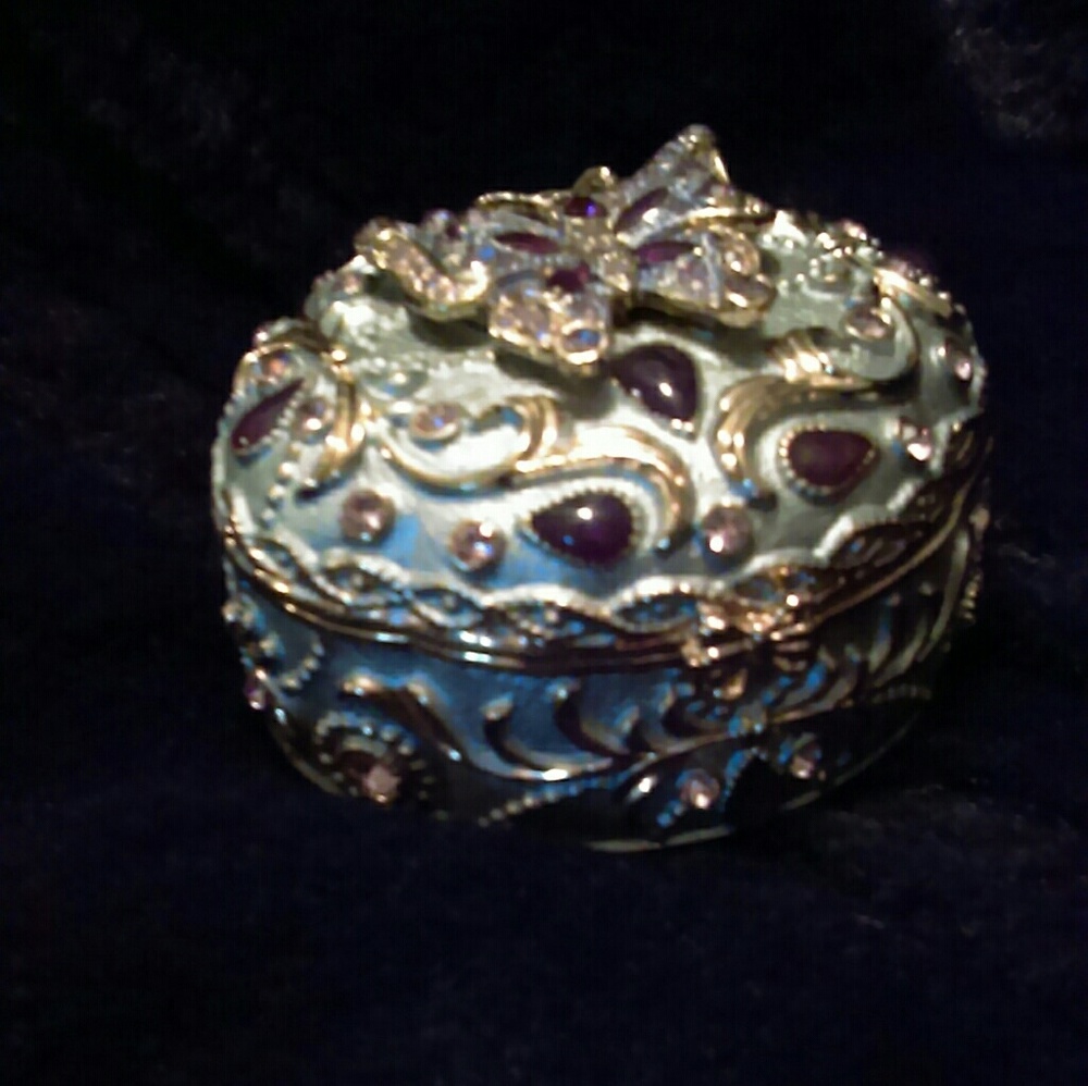 Australian Crystal Butterfly Jewelry/Trinket Box - Picture 2 of 4